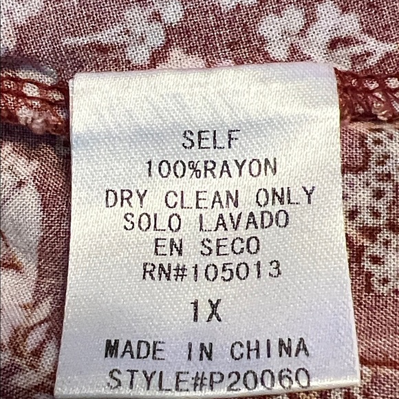 ANDREE BY UNIT. EC. Rust Floral Blouse with flared sleeves.  Size 1X - Picture 6 of 6